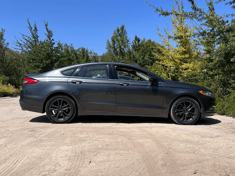 Ford Fusion SE 2.5 / Año 2018 6