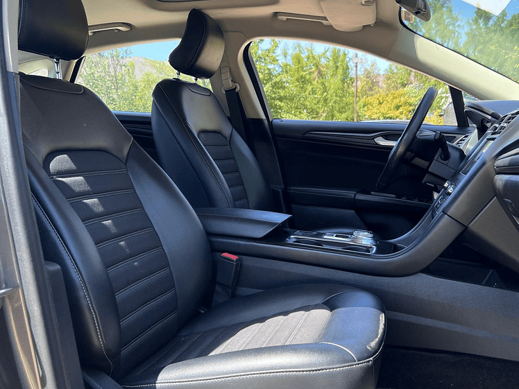 Ford Fusion SE 2.5 / Año 2018 9