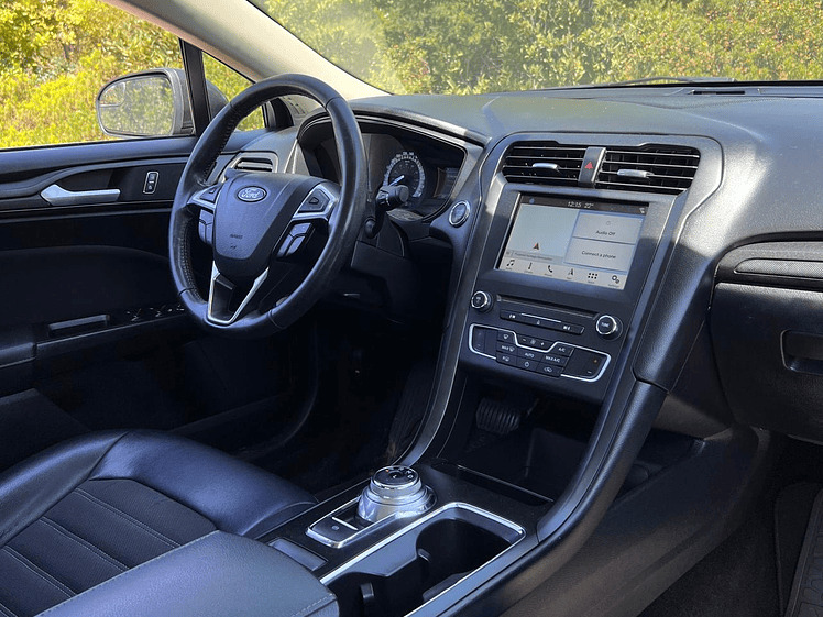 Ford Fusion SE 2.5 / Año 2018 15