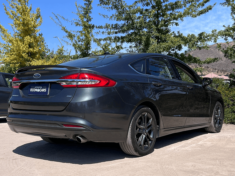 Ford Fusion SE 2.5 / Año 2018 11