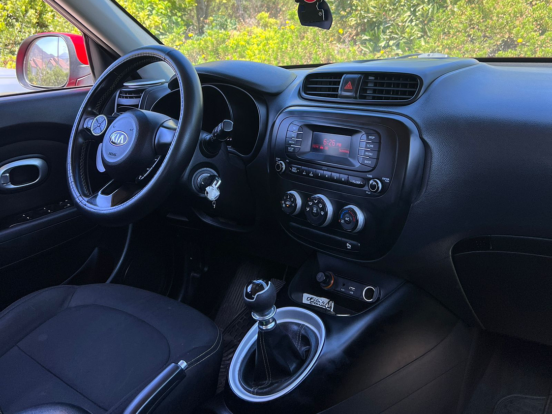 Kia Soul EX 1.6 / Año 2016 9