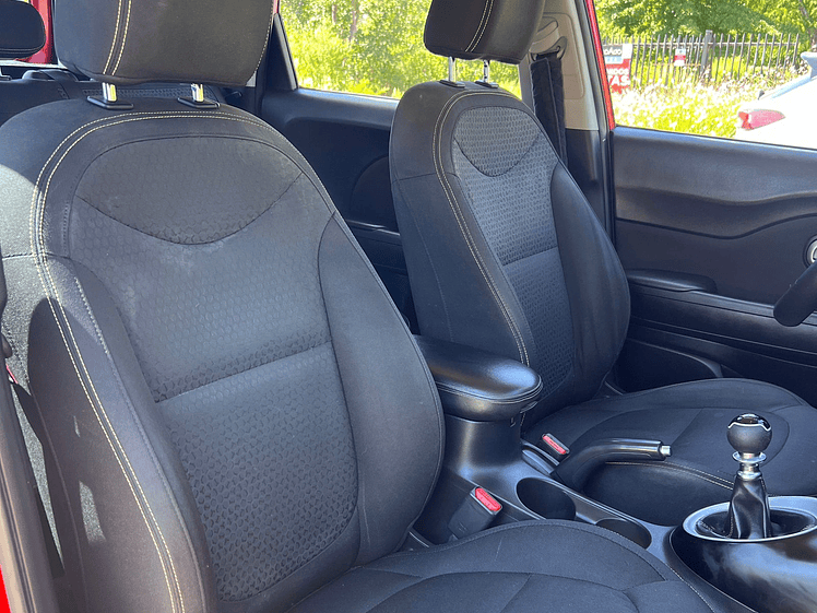 Kia Soul EX 1.6 / Año 2016 8