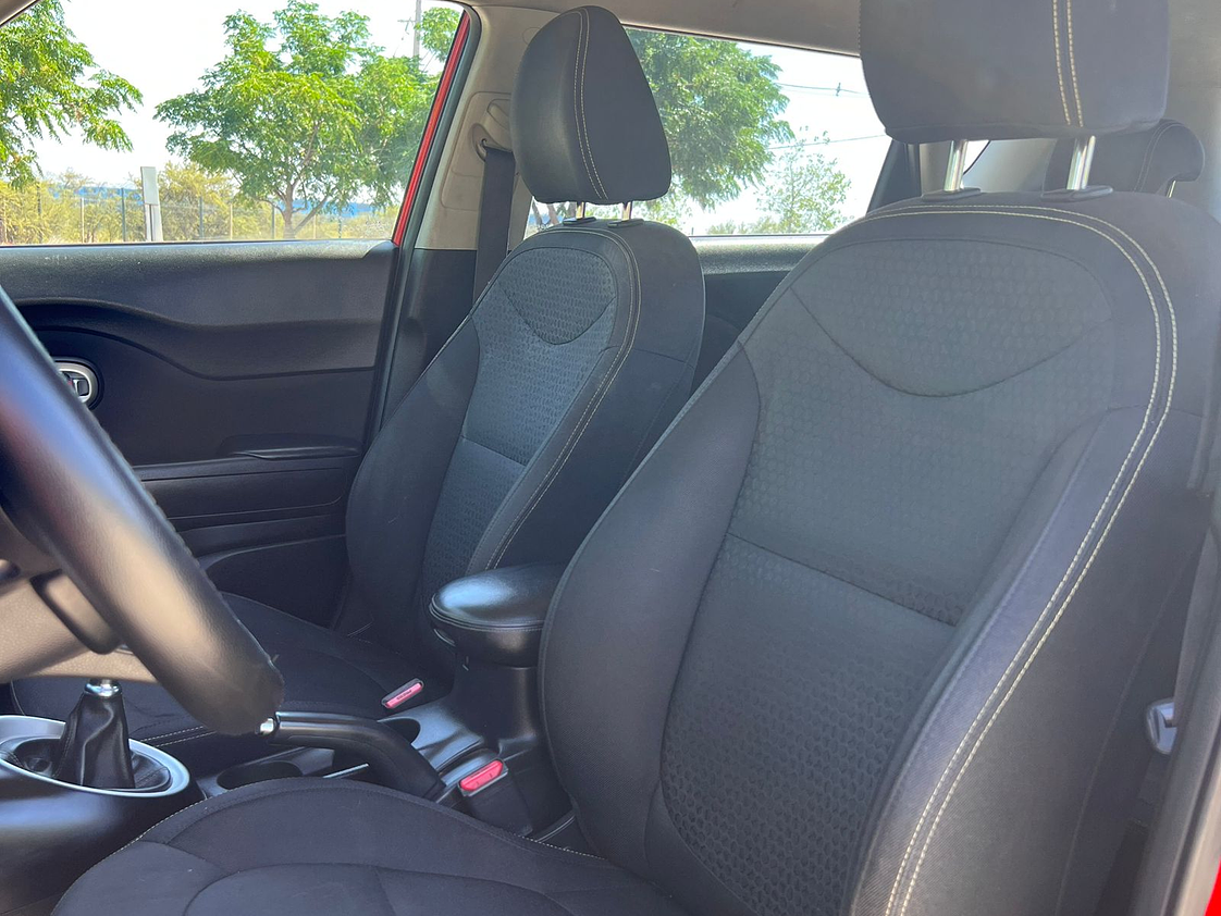 Kia Soul EX 1.6 / Año 2016 7