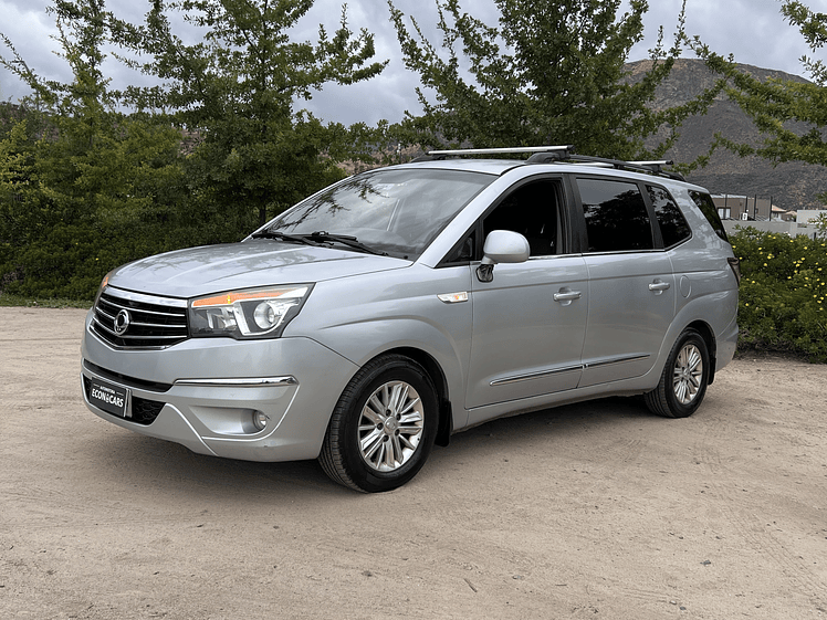 Ssangyong Stavic 2.2 Diesel / Año 2017 8