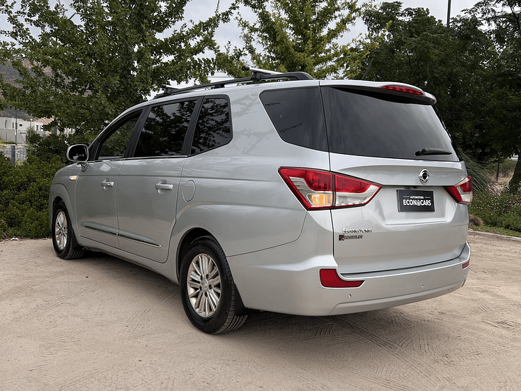 Ssangyong Stavic 2.2 Diesel / Año 2017 11