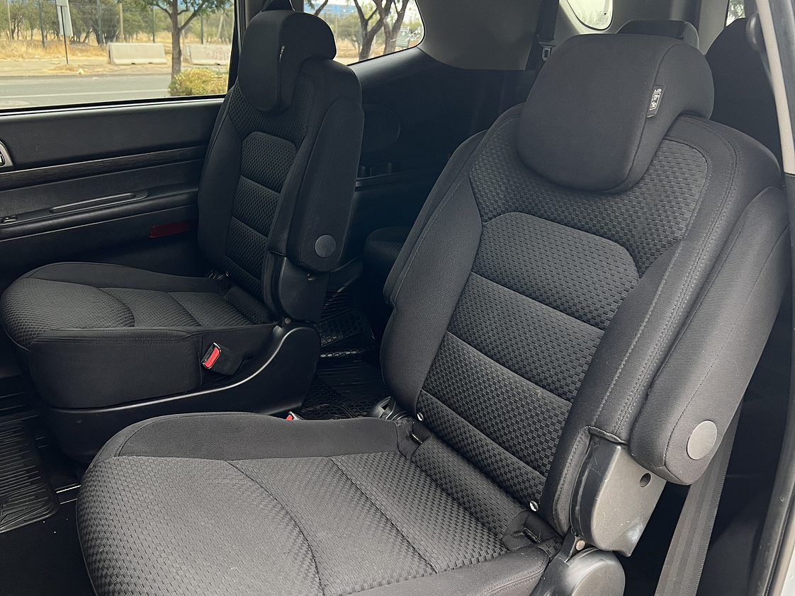 Ssangyong Stavic 2.2 Diesel / Año 2017 20