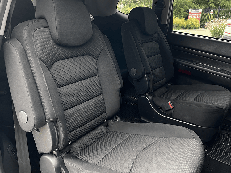 Ssangyong Stavic 2.2 Diesel / Año 2017 22