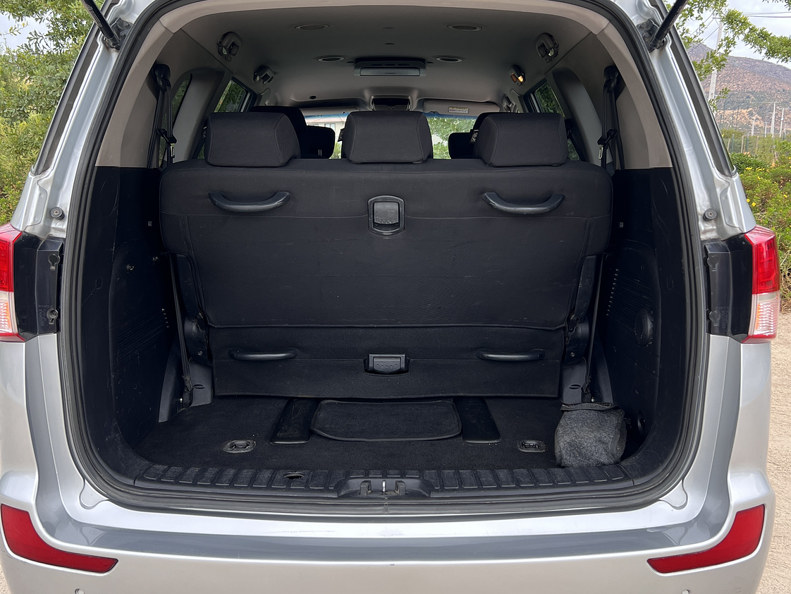 Ssangyong Stavic 2.2 Diesel / Año 2017 24