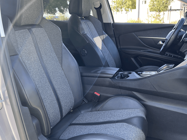 Peugeot 3008 Allure HDI  1.6 / Año 2018 4