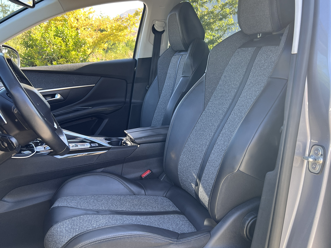 Peugeot 3008 Allure HDI  1.6 / Año 2018 9