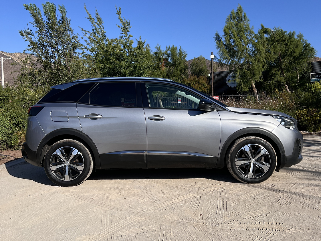 Peugeot 3008 Allure HDI  1.6 / Año 2018 7