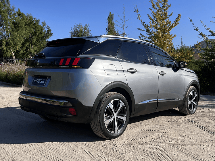 Peugeot 3008 Allure HDI  1.6 / Año 2018 8