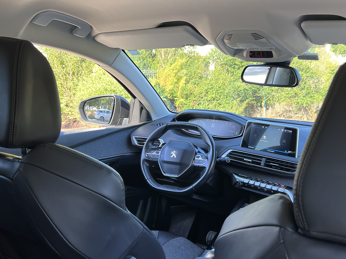 Peugeot 3008 Allure HDI  1.6 / Año 2018 11