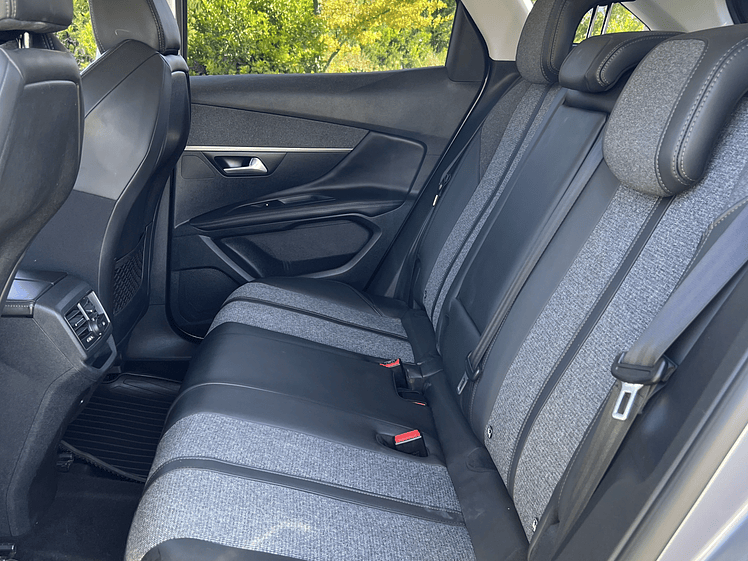 Peugeot 3008 Allure HDI  1.6 / Año 2018 15