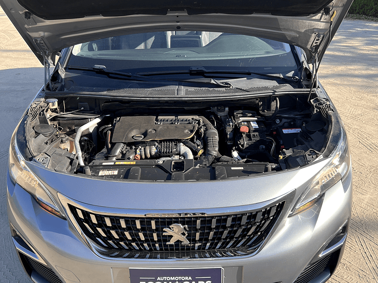 Peugeot 3008 Allure HDI  1.6 / Año 2018 18