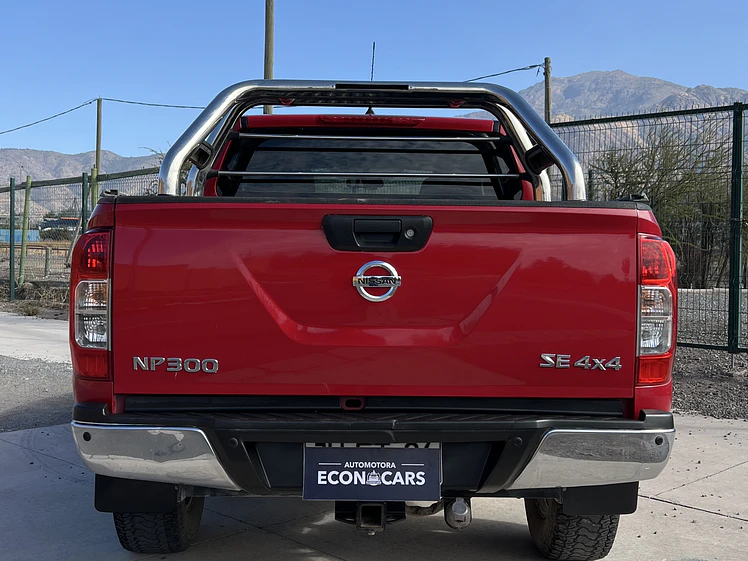 Nissan NP 300  SE / Año 2017 3
