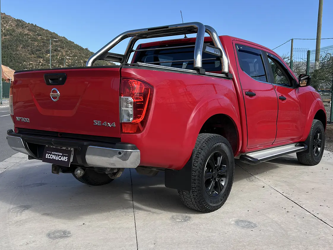 Nissan NP 300  SE / Año 2017 2