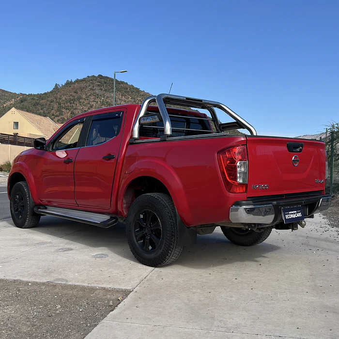 Nissan NP 300  SE / Año 2017 5
