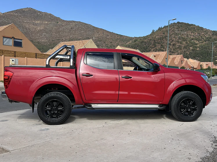 Nissan NP 300  SE / Año 2017 7