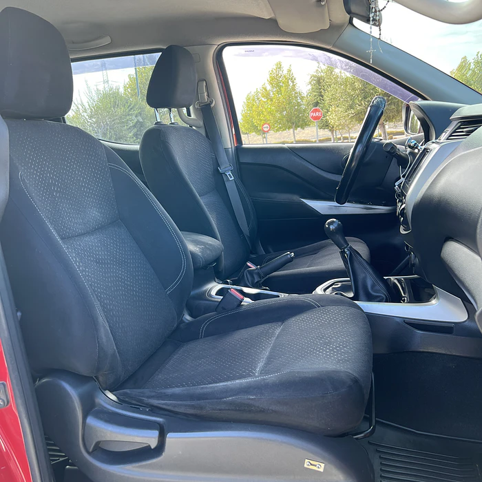 Nissan NP 300  SE / Año 2017 11