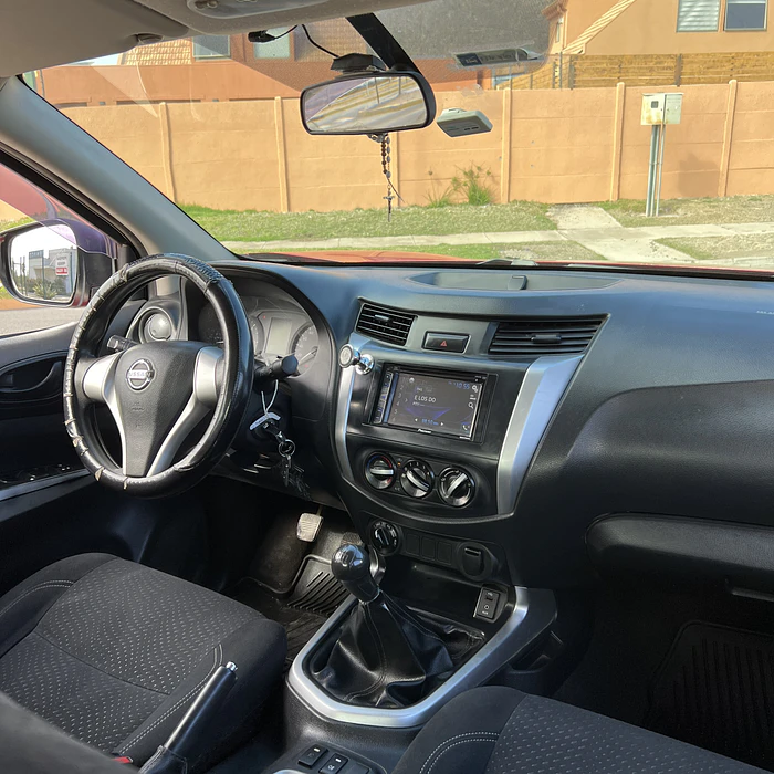 Nissan NP 300  SE / Año 2017 13