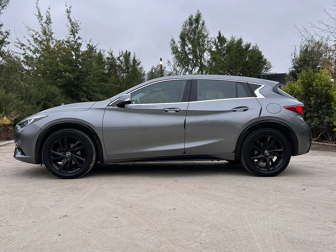 Infiniti QX30 1.6 AT / Año 2017 4
