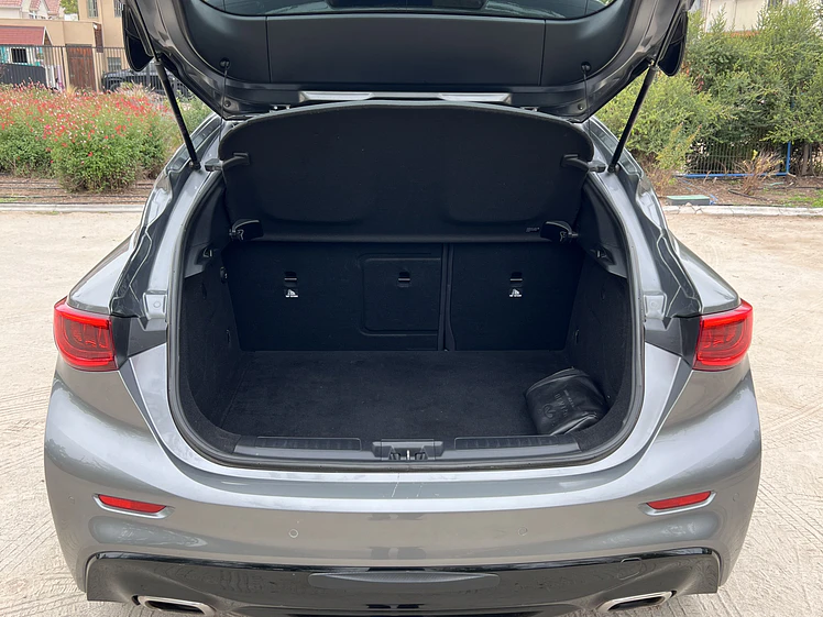 Infiniti QX30 1.6 AT / Año 2017 9