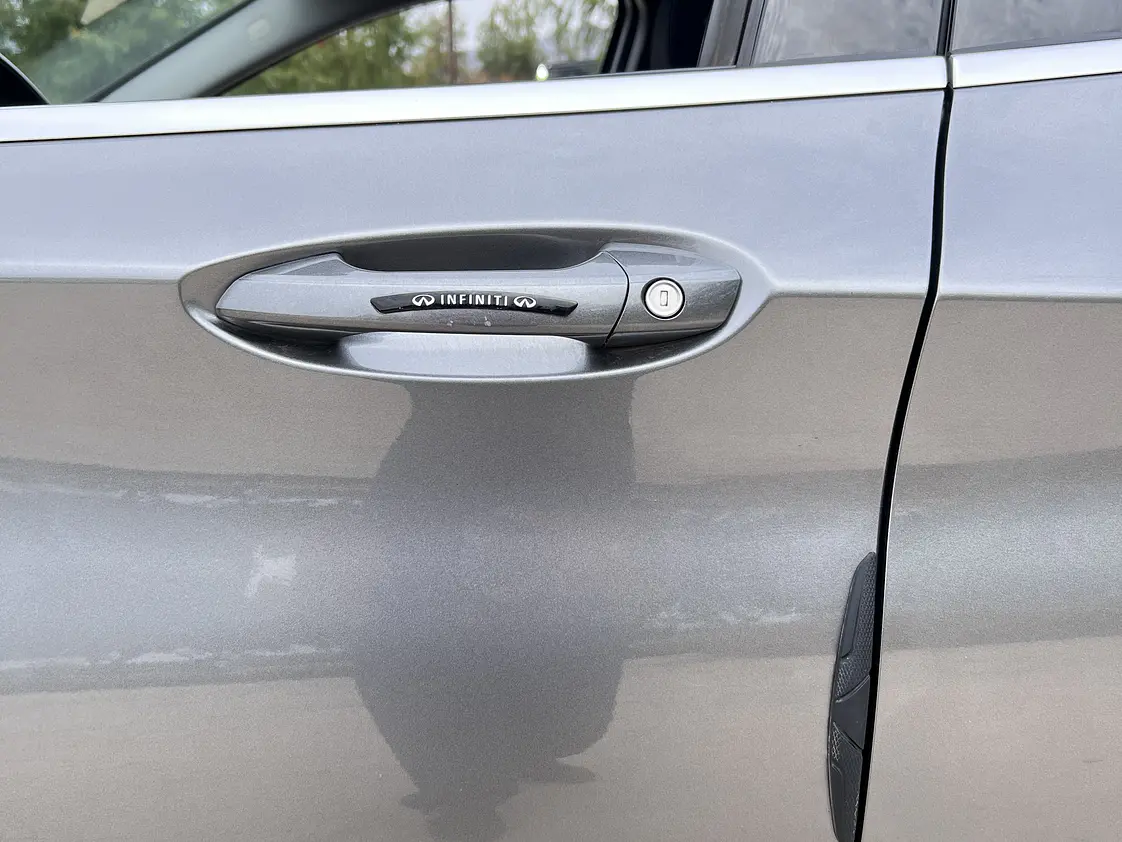 Infiniti QX30 1.6 AT / Año 2017 23