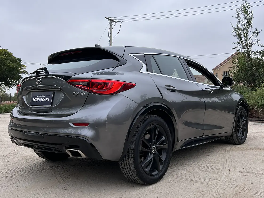 Infiniti QX30 1.6 AT / Año 2017 15