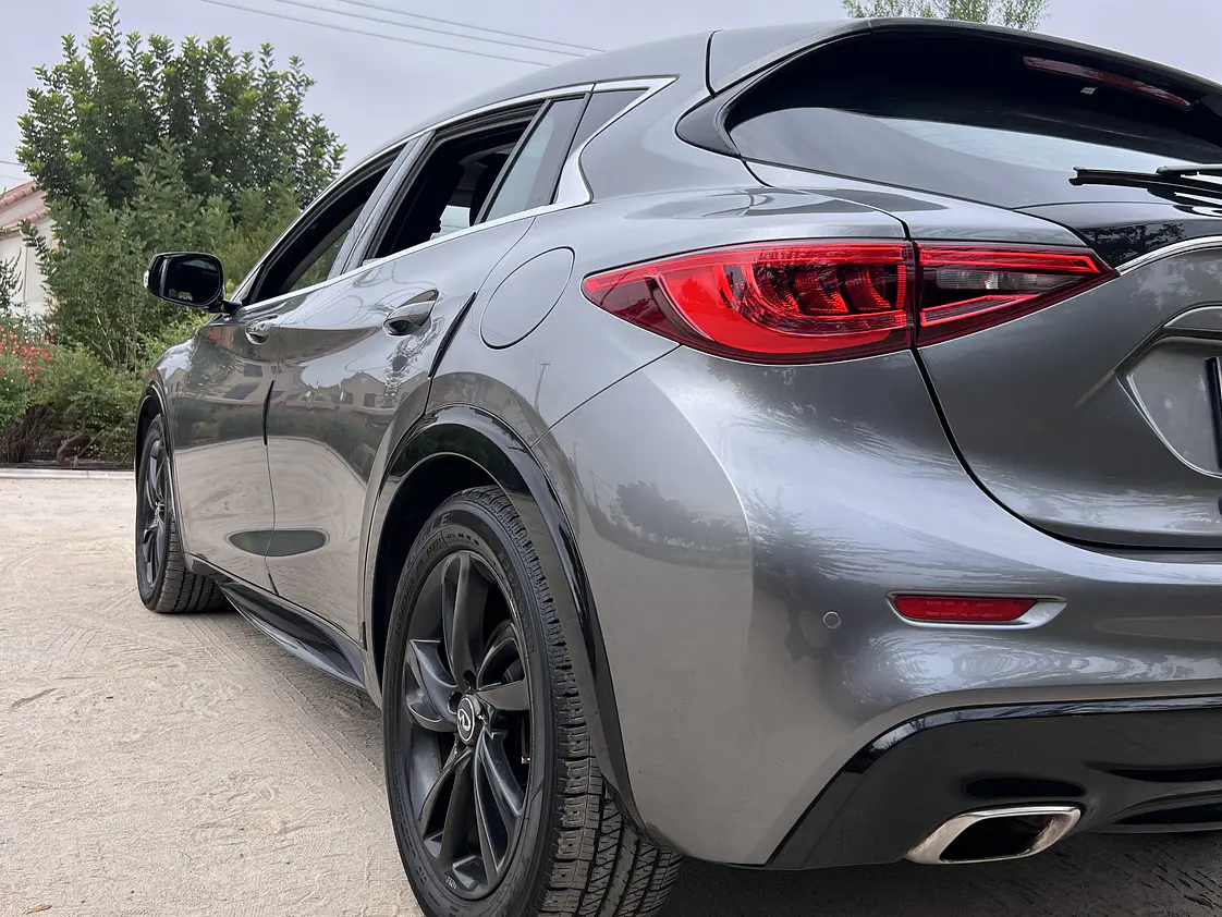 Infiniti QX30 1.6 AT / Año 2017 13