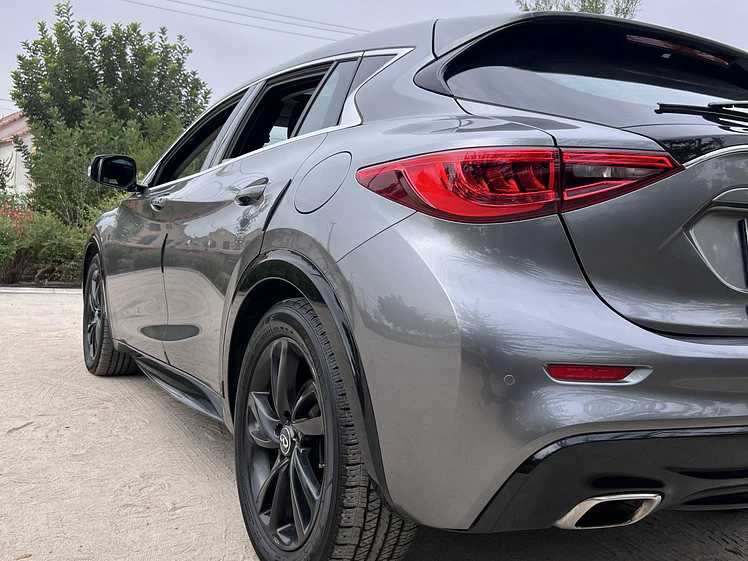 Infiniti QX30 1.6 AT / Año 2017 13