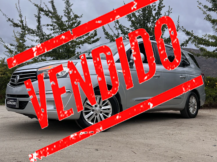 Ssangyong Stavic 2.2 Diesel / Año 2017 1
