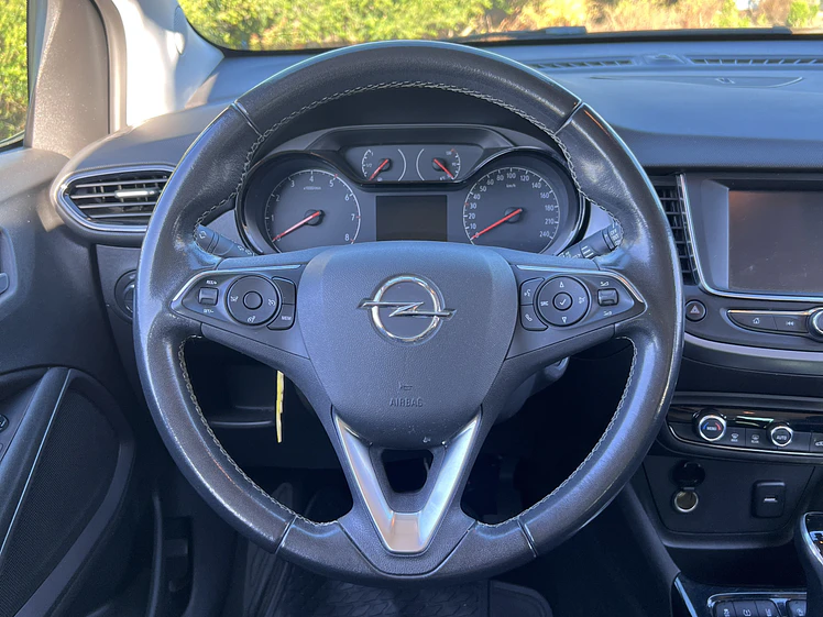 Opel Crossland 1.2 Automatico / Año 2022 18