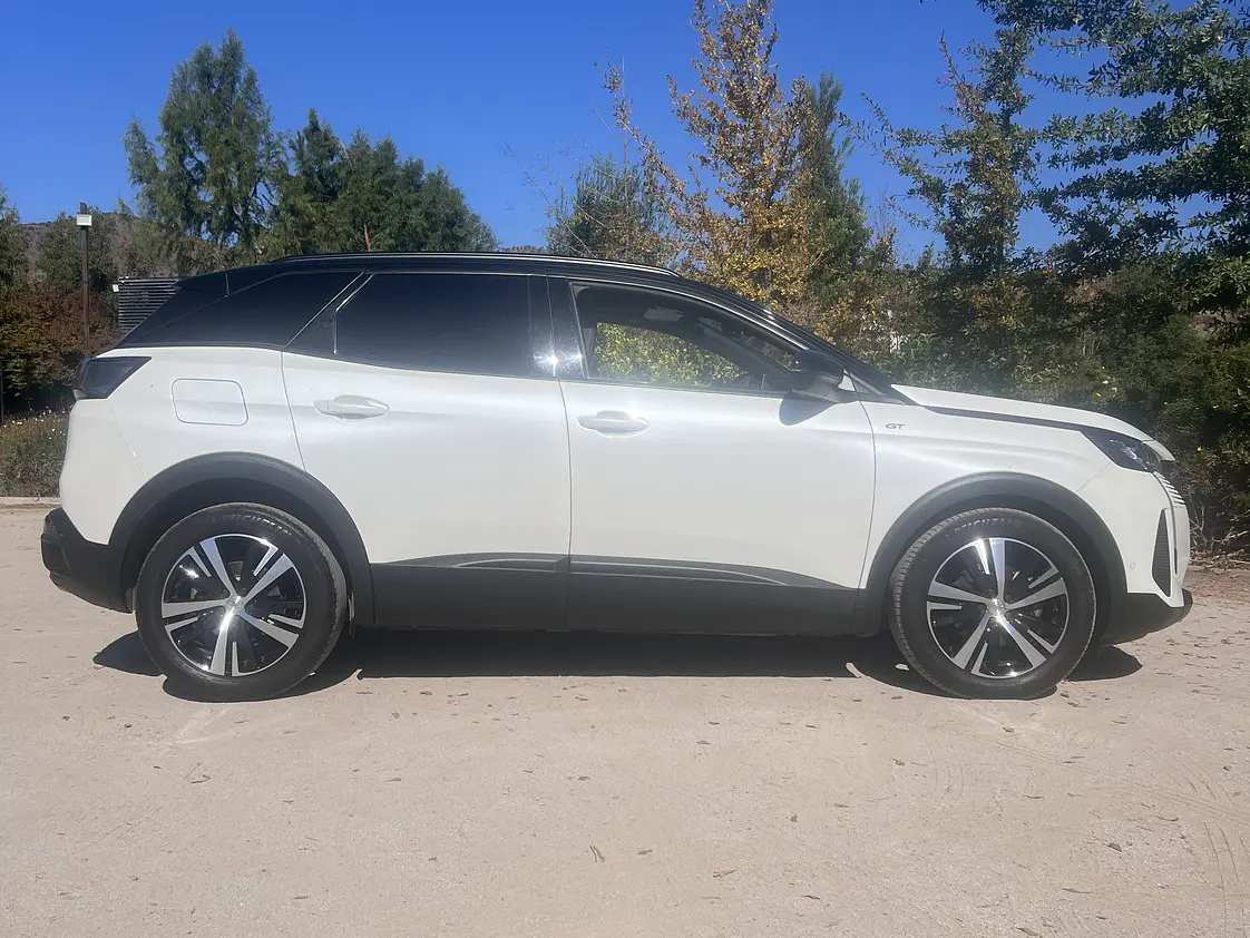 Peugeot 3008 GT Automático / Año 2023 5