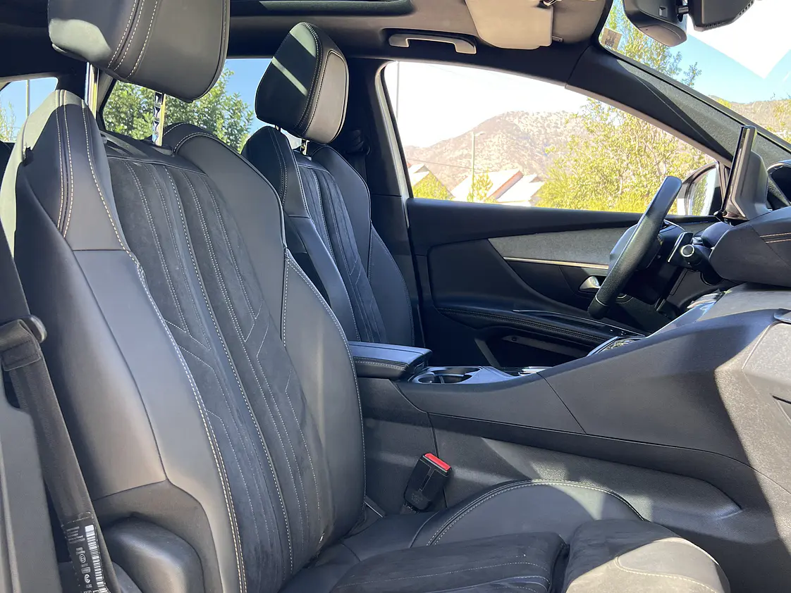 Peugeot 3008 GT Automático / Año 2023 13