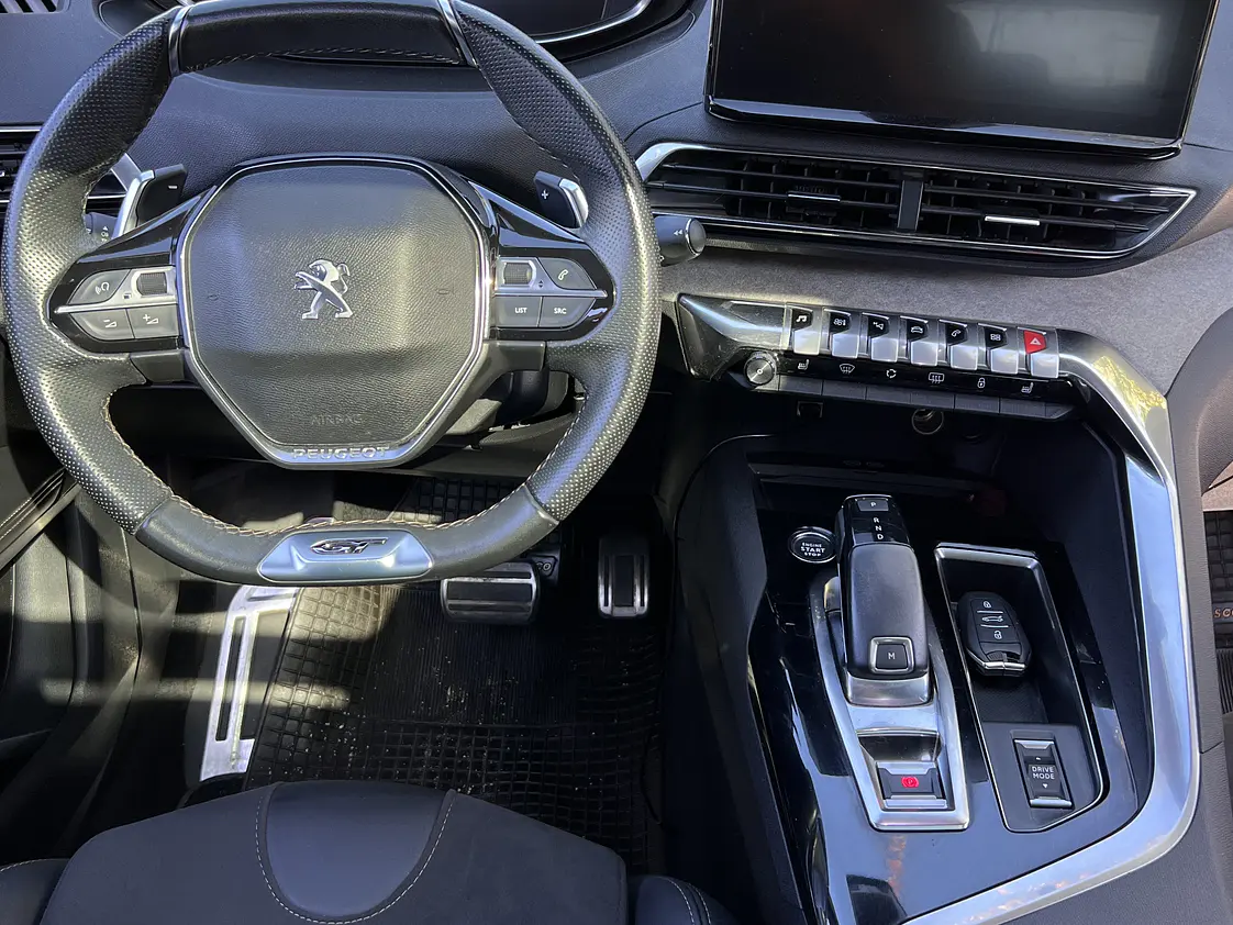Peugeot 3008 GT Automático / Año 2023 15