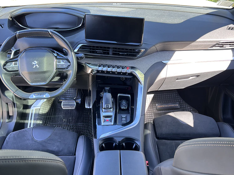 Peugeot 3008 GT Automático / Año 2023 19