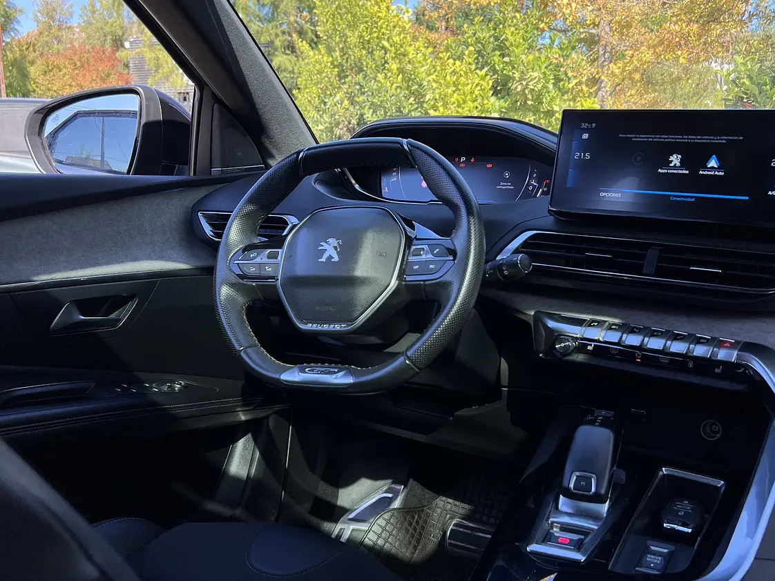 Peugeot 3008 GT Automático / Año 2023 24