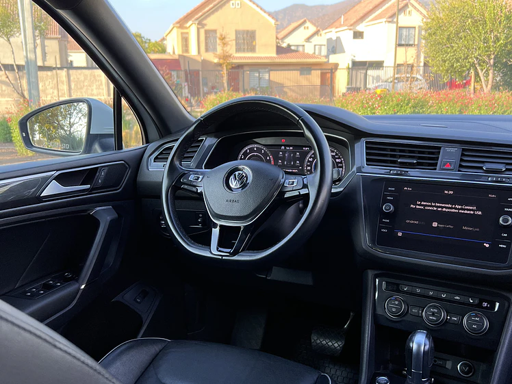 Volkswagen Tiguan Limited / Año 2018 10