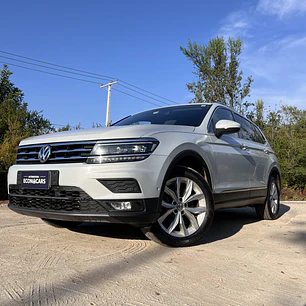 Volkswagen Tiguan Limited / Año 2018