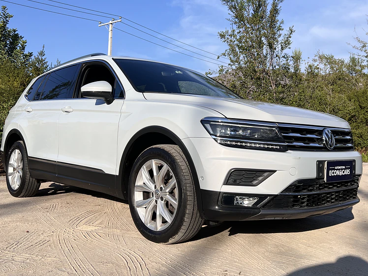Volkswagen Tiguan Limited / Año 2018 4