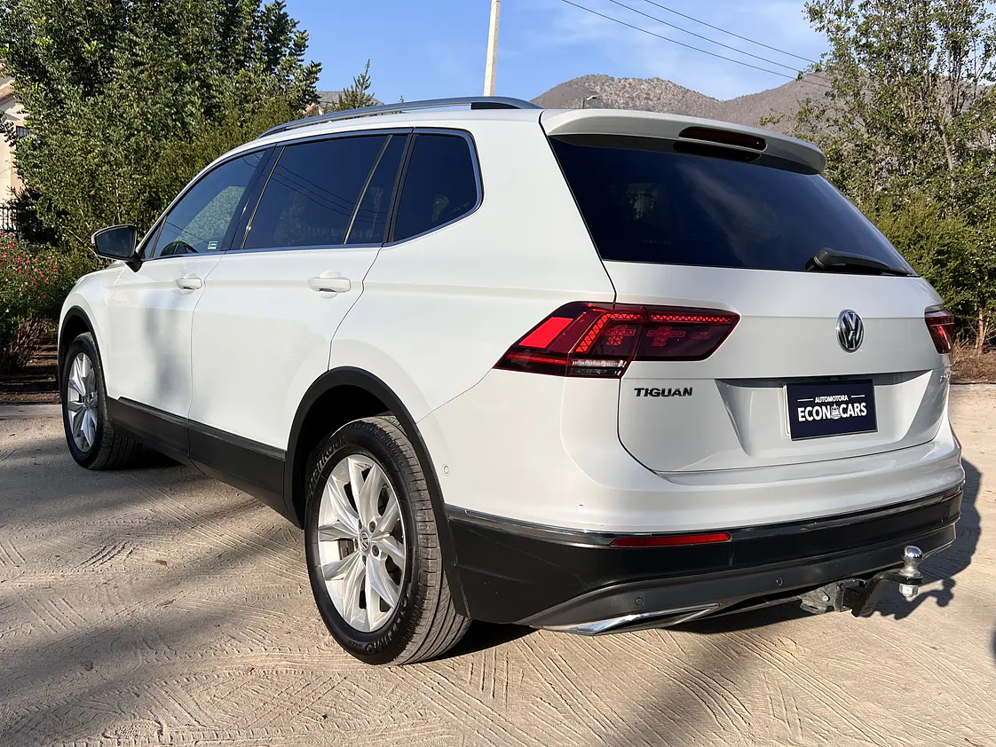 Volkswagen Tiguan Limited / Año 2018 3