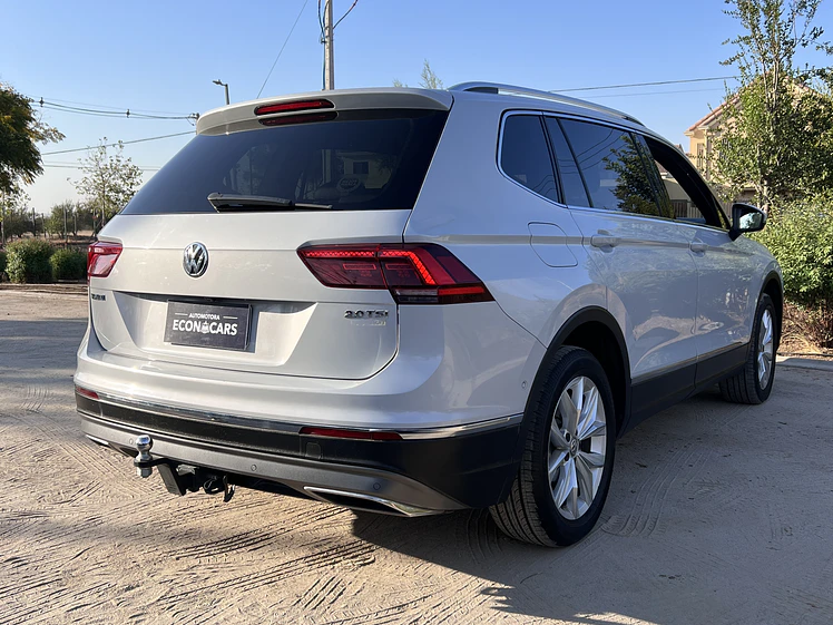 Volkswagen Tiguan Limited / Año 2018 5