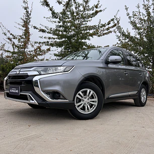 Mitsubishi Outlander 2.0 MT / Año 2019