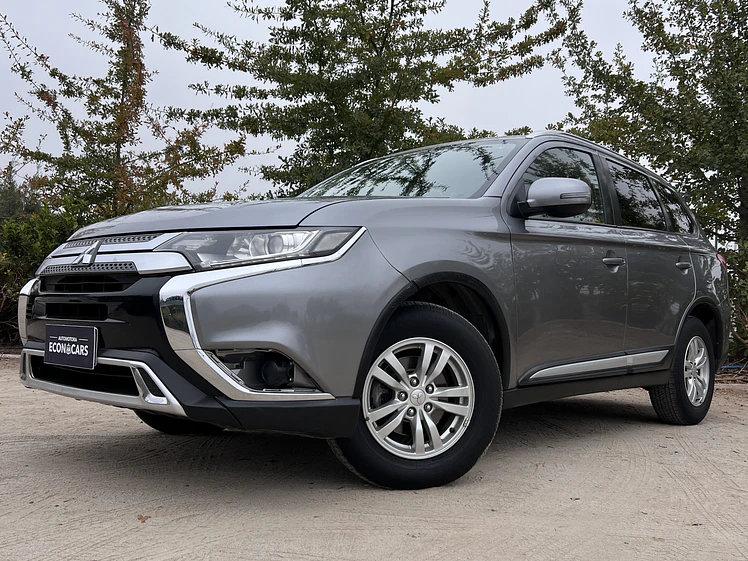 Mitsubishi Outlander 2.0 MT / Año 2019 1