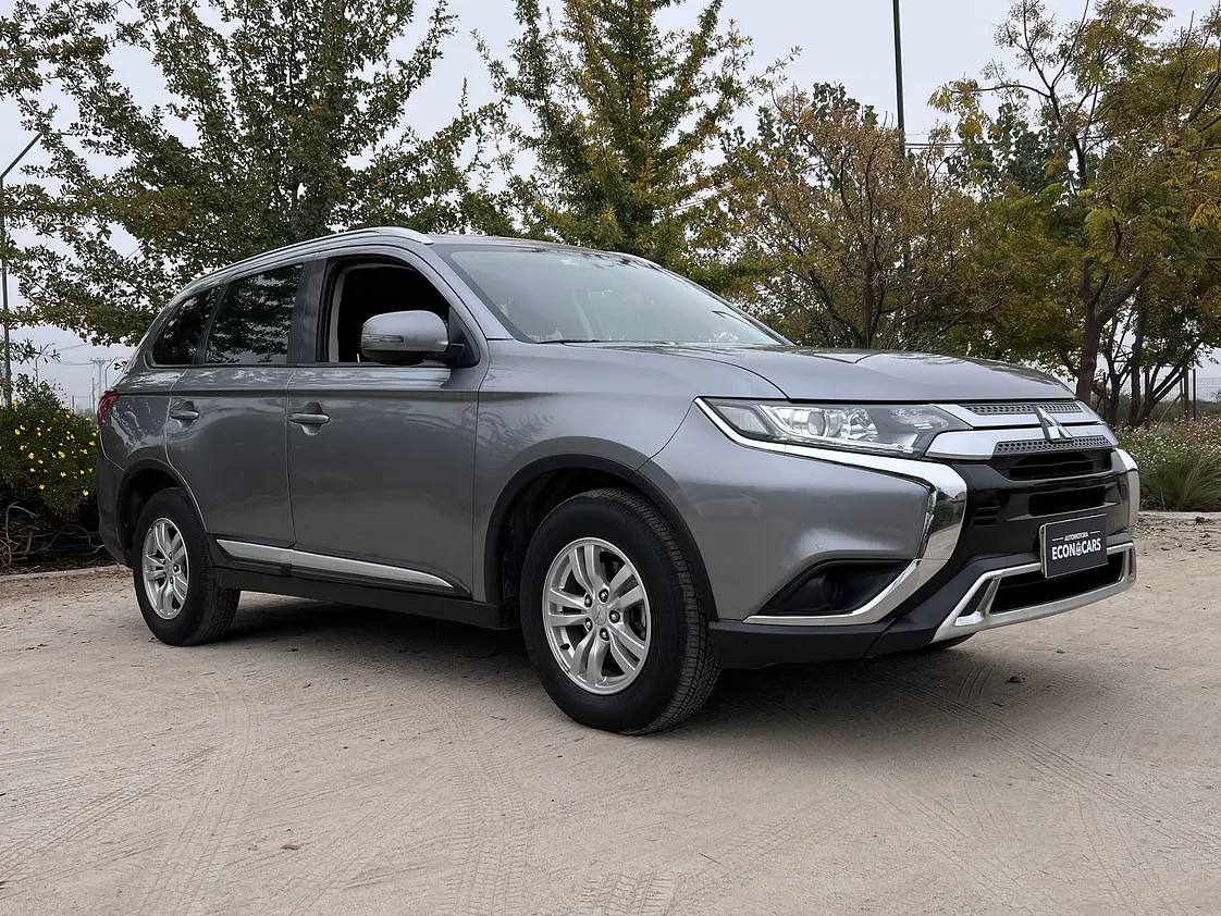 Mitsubishi Outlander 2.0 MT / Año 2019 6