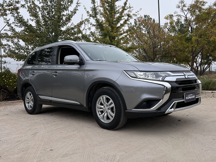 Mitsubishi Outlander 2.0 MT / Año 2019 6