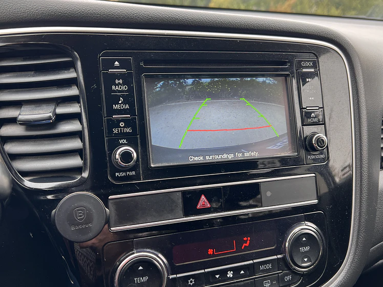 Mitsubishi Outlander 2.0 MT / Año 2019 10