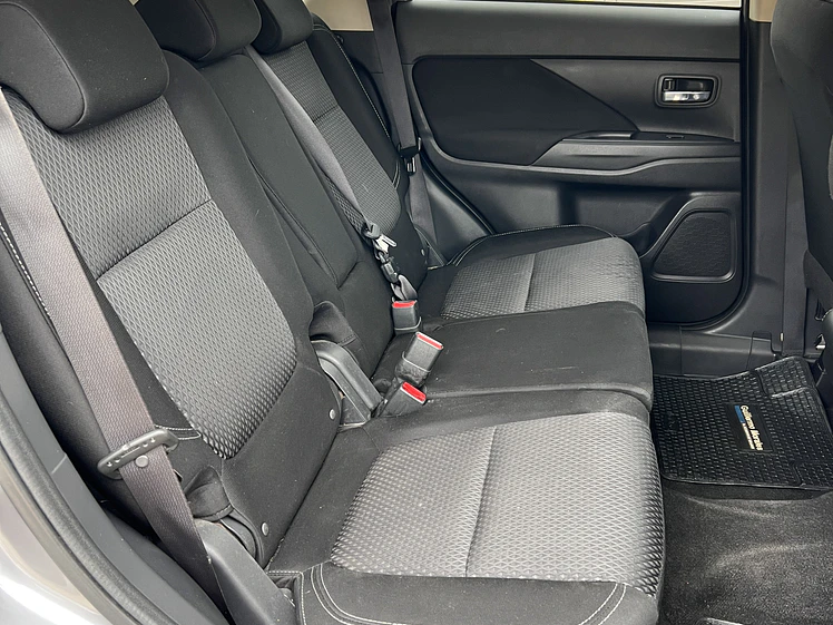 Mitsubishi Outlander 2.0 MT / Año 2019 11
