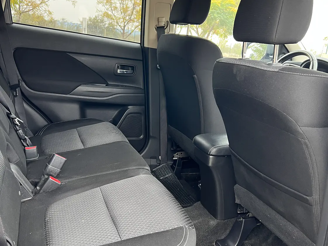 Mitsubishi Outlander 2.0 MT / Año 2019 17